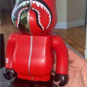 Bape 1st camo bearbrick 400%
